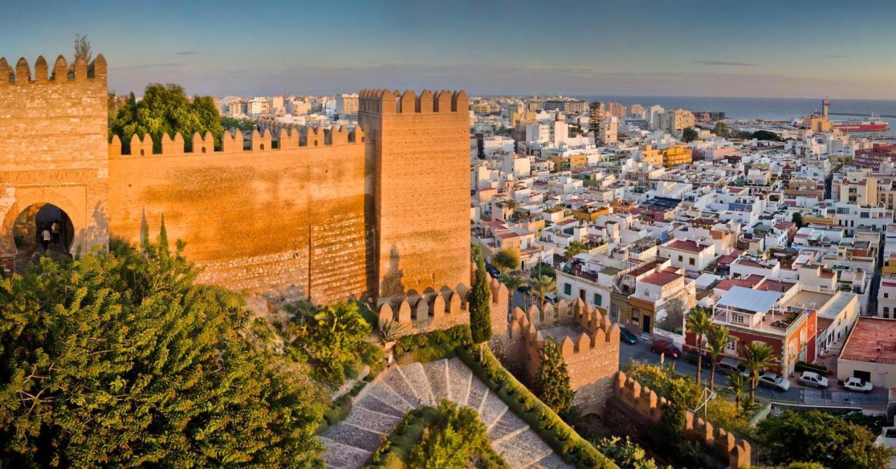 Apartamento Con Parking Gratis En El Centro, 2 Dormitorios 阿尔梅里亚 外观 照片